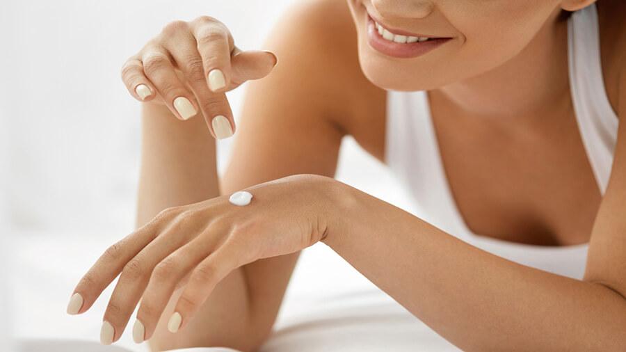 4rf2343r2 بهترین راه برای درمان خشکی پوست صورت، دست و بدن
