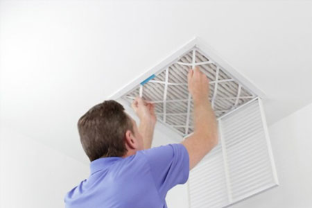 air conditioner odor 4 دلایل بوی بد کولر آبی چیست و چگونه میتوان آن را برطرف کرد؟